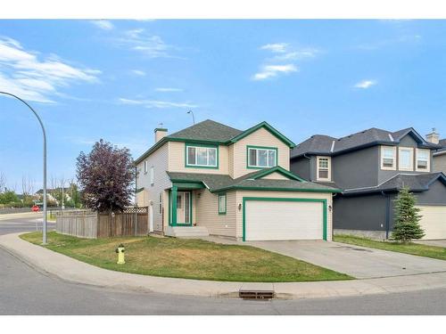 250 Saddlecrest Close Ne, Calgary, AB - Outdoor With Facade