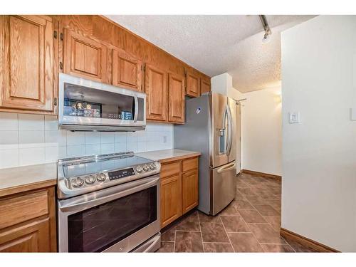 303-1334 13 Avenue Sw, Calgary, AB - Indoor Photo Showing Kitchen