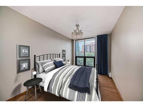 303-1334 13 Avenue Sw, Calgary, AB - Indoor Photo Showing Bedroom