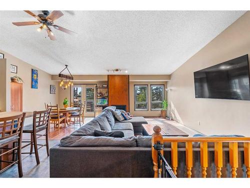 52 Hawkcliff Way Nw, Calgary, AB - Indoor Photo Showing Living Room