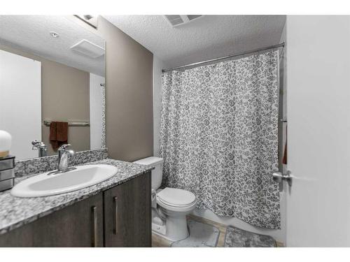 1513-4641 128 Avenue Ne, Calgary, AB - Indoor Photo Showing Bathroom