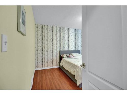 96-251 90 Avenue Se, Calgary, AB - Indoor Photo Showing Other Room