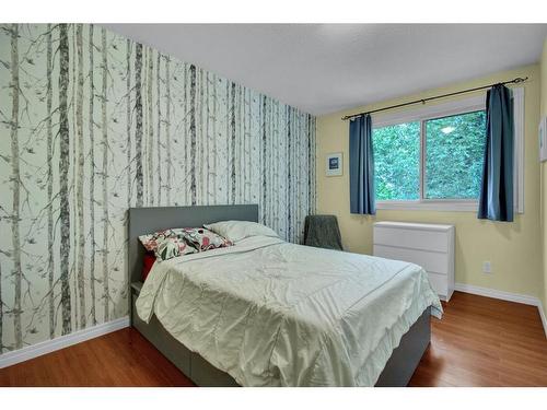 96-251 90 Avenue Se, Calgary, AB - Indoor Photo Showing Bedroom