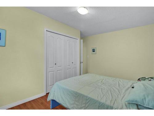 96-251 90 Avenue Se, Calgary, AB - Indoor Photo Showing Bedroom