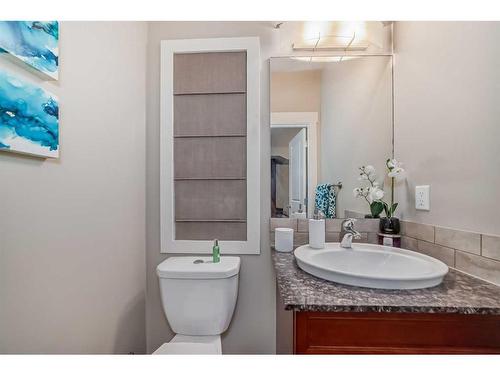 2-1934 24A Street Sw, Calgary, AB - Indoor Photo Showing Bathroom