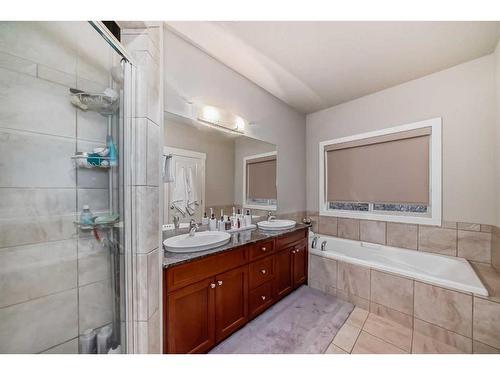 2-1934 24A Street Sw, Calgary, AB - Indoor Photo Showing Bathroom