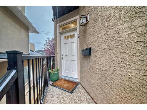 2-1934 24A Street Sw, Calgary, AB - Outdoor With Exterior