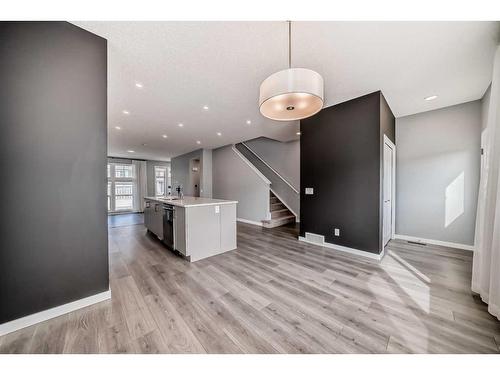 151 Magnolia Terrace Se, Calgary, AB - Indoor