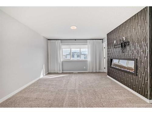 151 Magnolia Terrace Se, Calgary, AB - Indoor Photo Showing Other Room