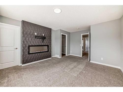 151 Magnolia Terrace Se, Calgary, AB - Indoor