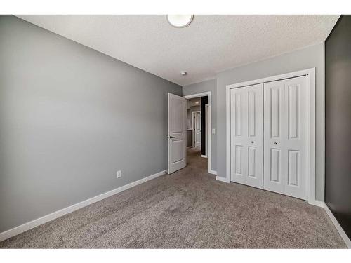 151 Magnolia Terrace Se, Calgary, AB - Indoor