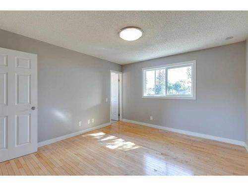 83 Lake Sylvan Close Se, Calgary, AB - Indoor Photo Showing Other Room