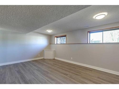 83 Lake Sylvan Close Se, Calgary, AB - Indoor Photo Showing Other Room