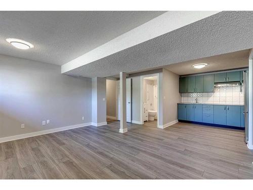 83 Lake Sylvan Close Se, Calgary, AB - Indoor Photo Showing Other Room