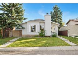 7 Templeson Road NE Calgary, AB T1Y 5L5