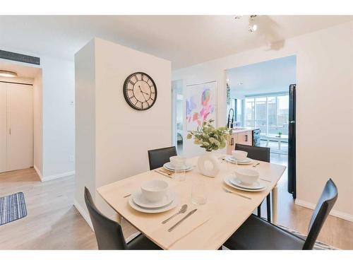 201-188 15 Avenue Sw, Calgary, AB - Indoor Photo Showing Dining Room