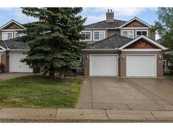 10 Royal Manor NW Calgary, AB T3G 5T7