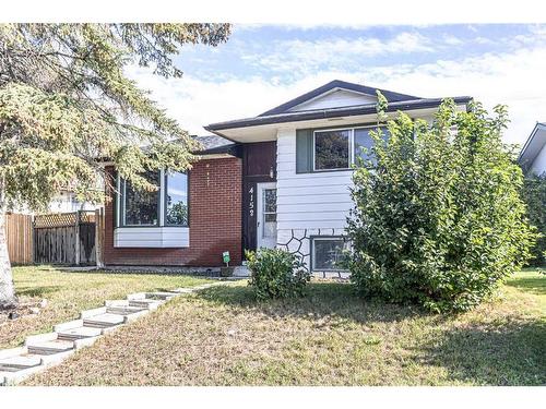 4152 Doverbrook Road Se, Calgary, AB - Outdoor