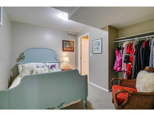 112 Inverness Drive Se, Calgary, AB - Indoor