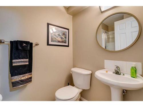 112 Inverness Drive Se, Calgary, AB - Indoor Photo Showing Bathroom