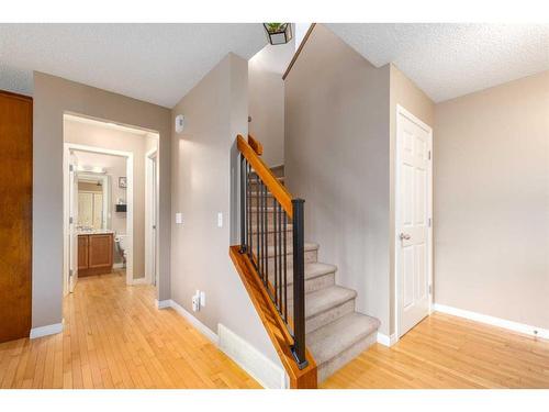 19 Copperfield Common Se, Calgary, AB - Indoor Photo Showing Other Room