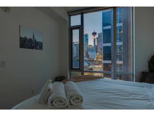 701-1410 1 Street Se, Calgary, AB - Indoor Photo Showing Bedroom