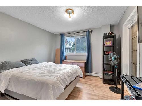 101-655 Meredith Road Ne, Calgary, AB - Indoor Photo Showing Bedroom