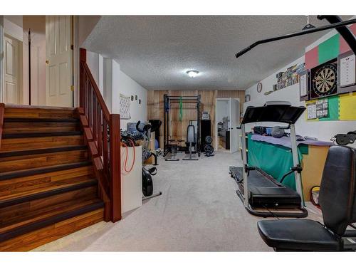 95 Applestone Park Se, Calgary, AB - Indoor Photo Showing Other Room