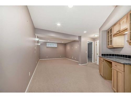 9 Spring Crescent Sw, Calgary, AB - Indoor Photo Showing Other Room