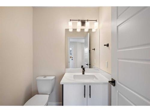 135 Mt Apex Crescent Se, Calgary, AB - Indoor Photo Showing Bathroom