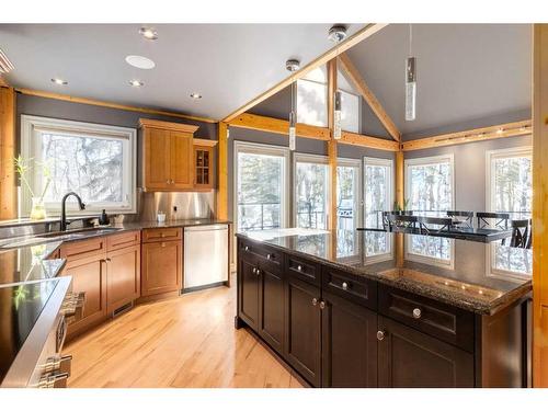 243052 Westbluff Road, Rural Rocky View County, AB - Indoor Photo Showing Kitchen