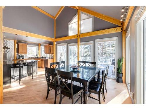 243052 Westbluff Road, Rural Rocky View County, AB - Indoor Photo Showing Dining Room