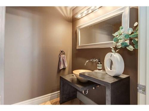 243052 Westbluff Road, Rural Rocky View County, AB - Indoor Photo Showing Bathroom