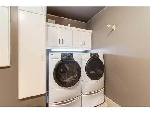 243052 Westbluff Road, Rural Rocky View County, AB - Indoor Photo Showing Laundry Room