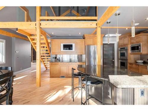 243052 Westbluff Road, Rural Rocky View County, AB - Indoor Photo Showing Kitchen With Upgraded Kitchen