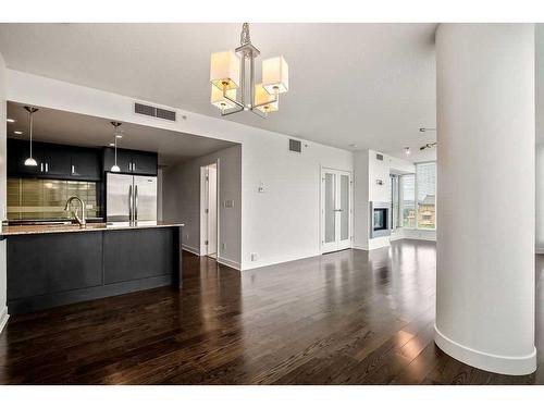 703-888 4 Avenue Sw, Calgary, AB - Indoor Photo Showing Kitchen