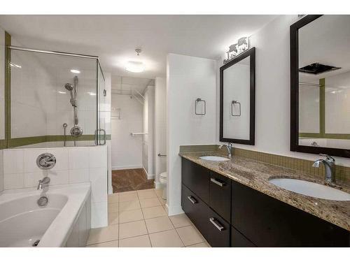 703-888 4 Avenue Sw, Calgary, AB - Indoor Photo Showing Bathroom