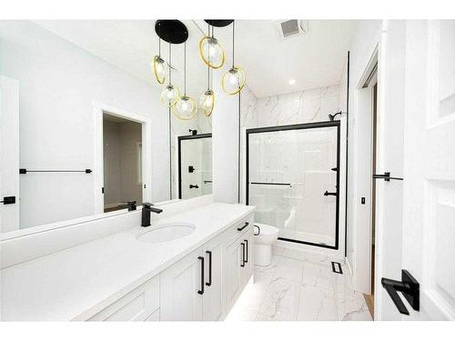 335 Waterford Grove, Chestermere, AB - Indoor Photo Showing Bathroom