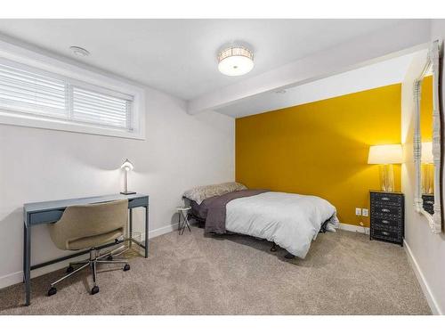 6 Panamount Road Nw, Calgary, AB - Indoor Photo Showing Bedroom