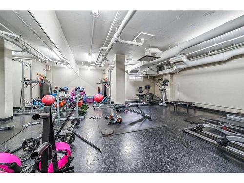 1105-733 14 Avenue Sw, Calgary, AB - Indoor Photo Showing Gym Room