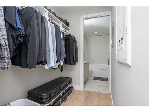 1108-1122 3 Street Se, Calgary, AB - Indoor With Storage