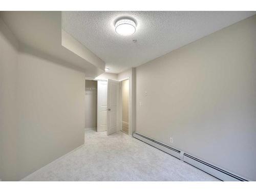 2113-16969 24 Street Sw, Calgary, AB - Indoor Photo Showing Other Room