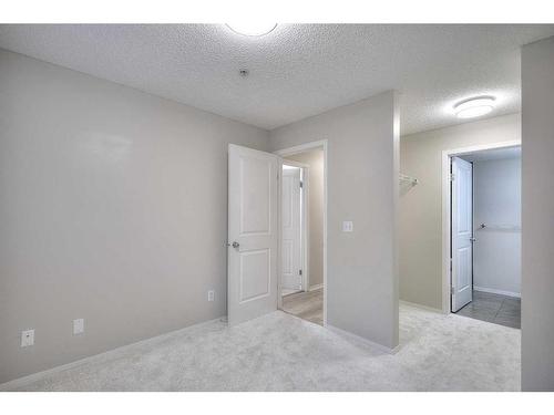 2113-16969 24 Street Sw, Calgary, AB - Indoor Photo Showing Other Room