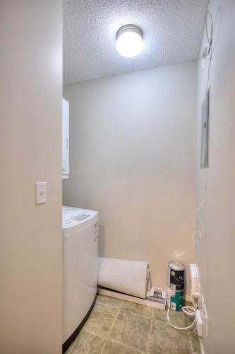 2113-16969 24 Street Sw, Calgary, AB - Indoor Photo Showing Laundry Room