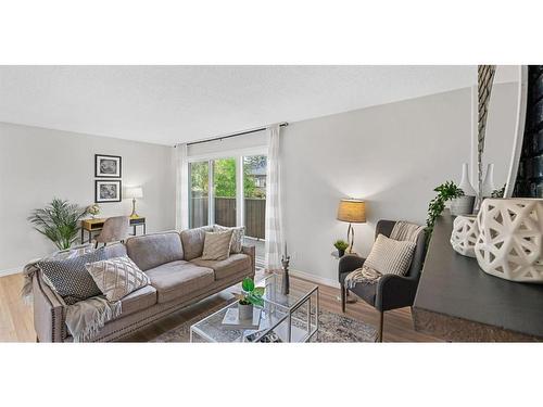 104-9803 24 Street Sw, Calgary, AB - Indoor