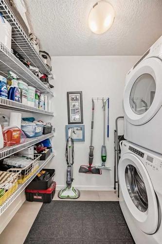 104-30 Mahogany Mews Se, Calgary, AB - Indoor Photo Showing Laundry Room