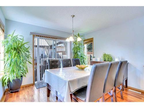 397 Panamount Drive Nw, Calgary, AB - Indoor Photo Showing Dining Room