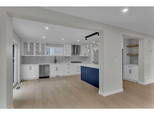 118 Springmere Drive, Chestermere, AB - Indoor Photo Showing Kitchen