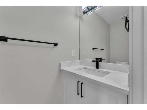 118 Springmere Drive, Chestermere, AB - Indoor Photo Showing Bathroom