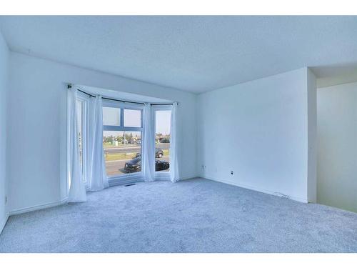 55 Falbury Crescent Ne, Calgary, AB - Indoor